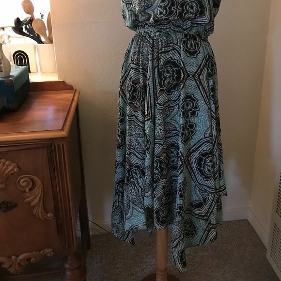 H & M Handkerchief hemline paisley dress Size 14 - Picture 3 of 6